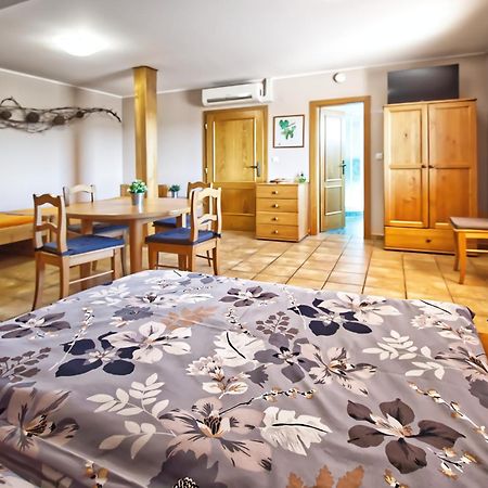 Penzion Vinarstvi Cervinka Horni Vestonice Dış mekan fotoğraf