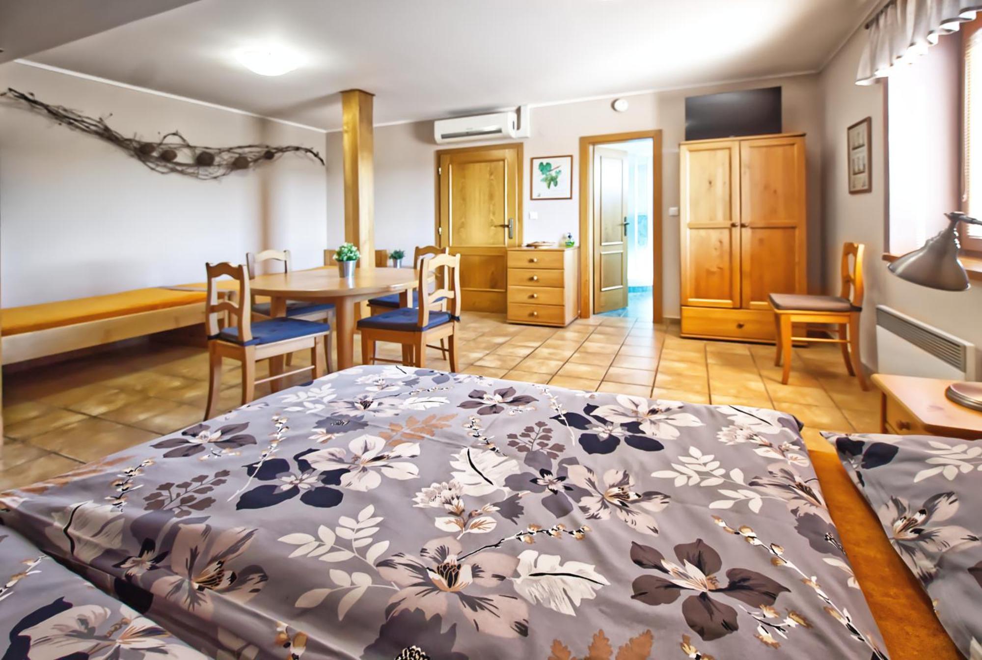 Penzion Vinarstvi Cervinka Horni Vestonice Dış mekan fotoğraf